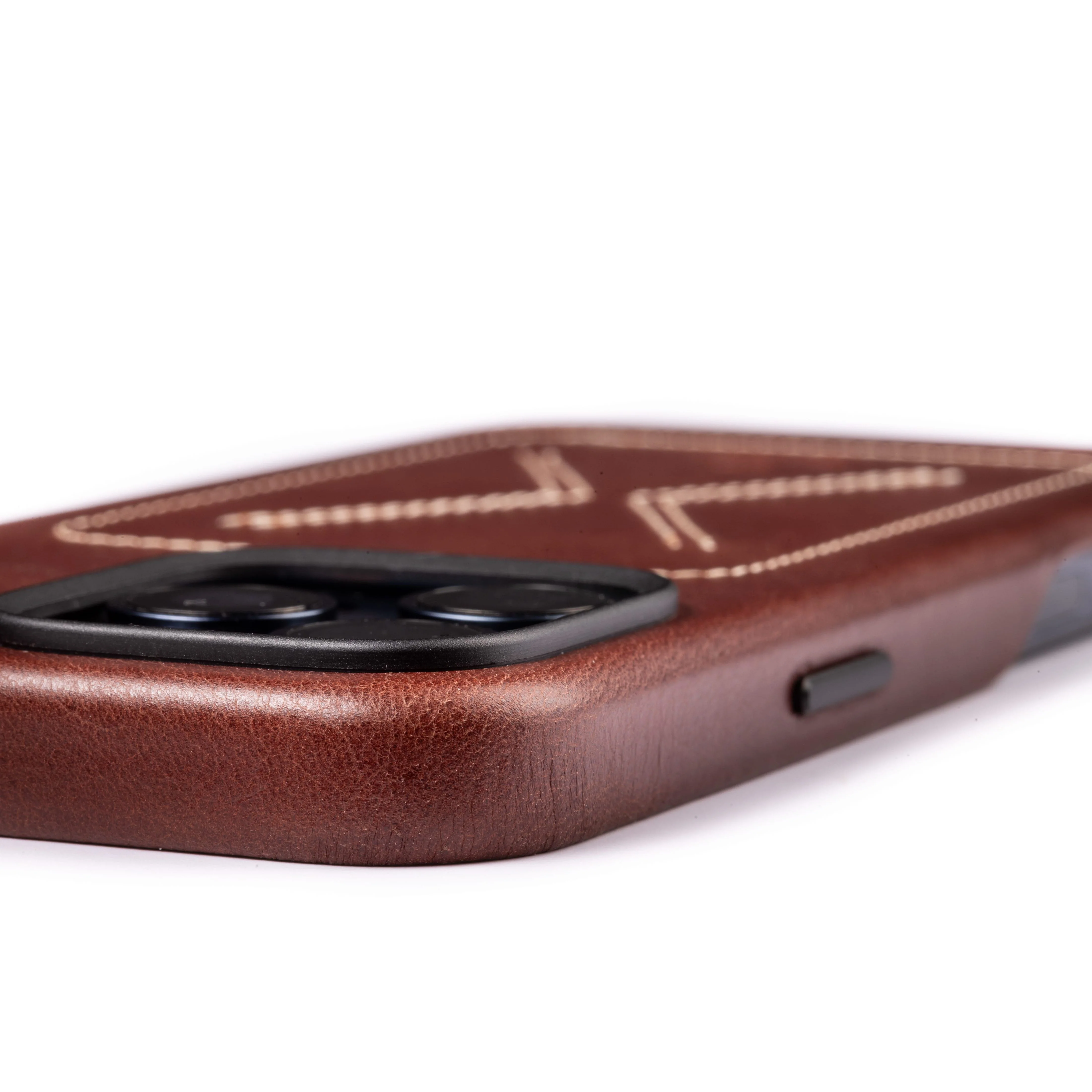 Heritage iPhone 16 Pro Max Bundle - Image 12