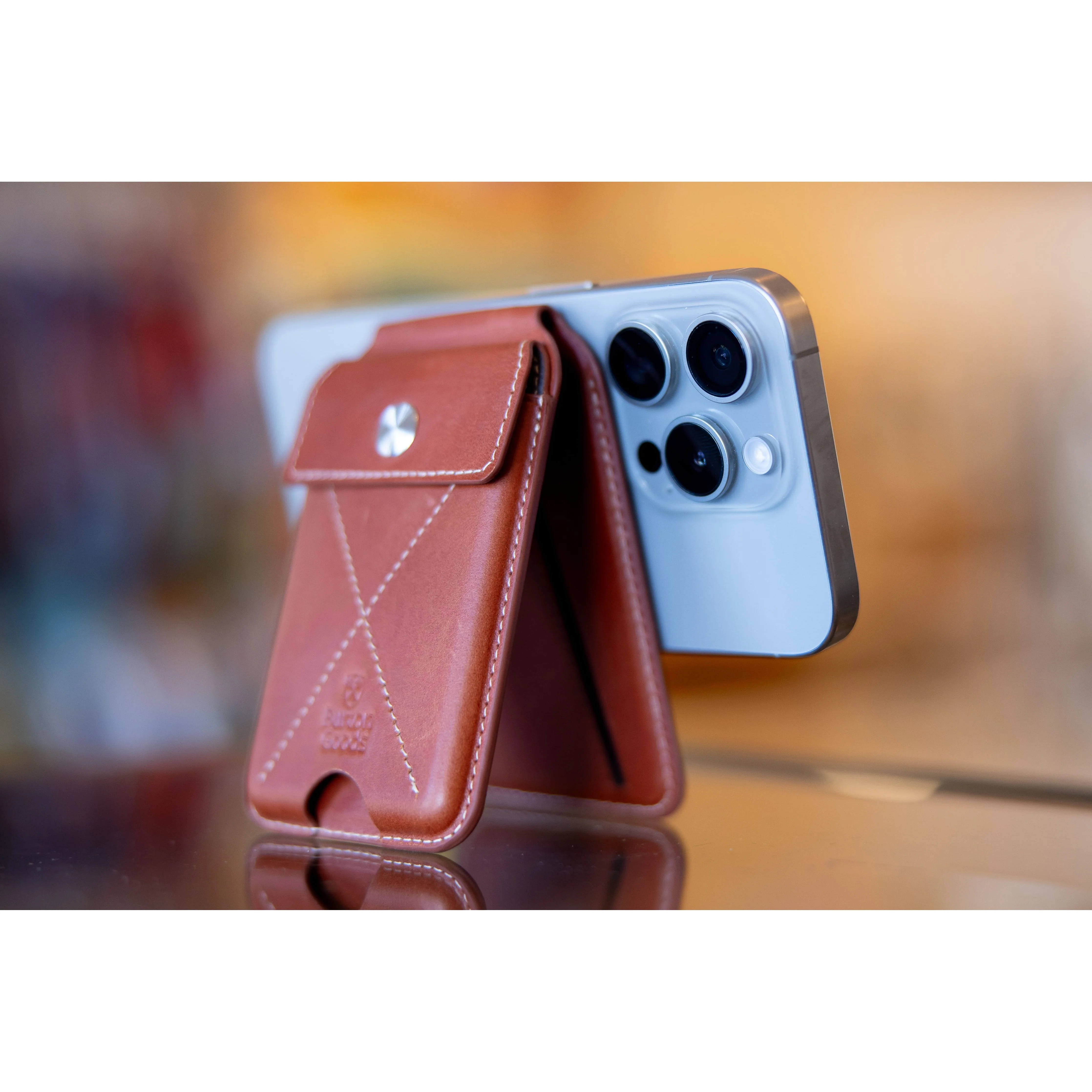 Heritage iPhone 16 Pro Bundle - Image 13