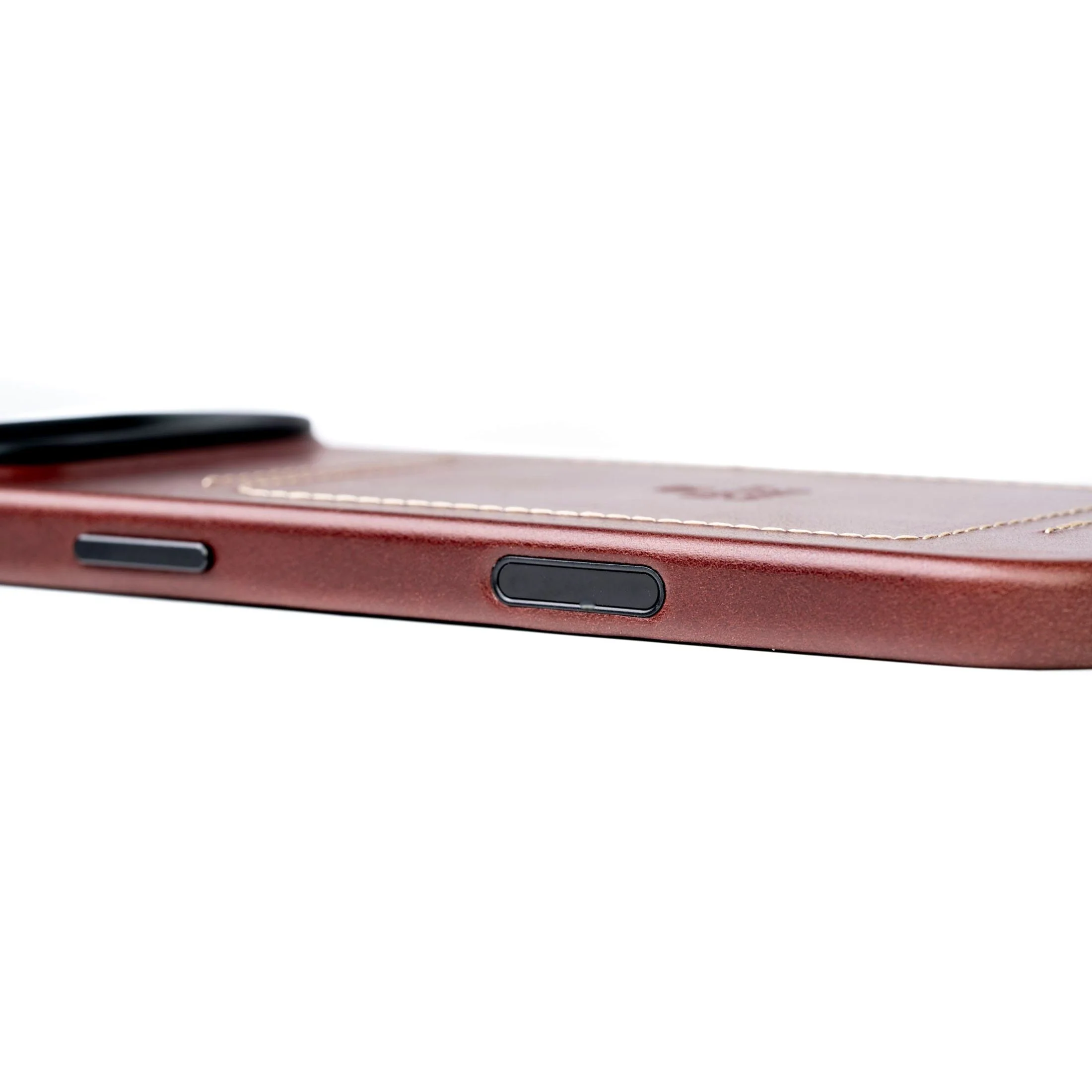 Heritage iPhone 17 Air Bundle - Image 14
