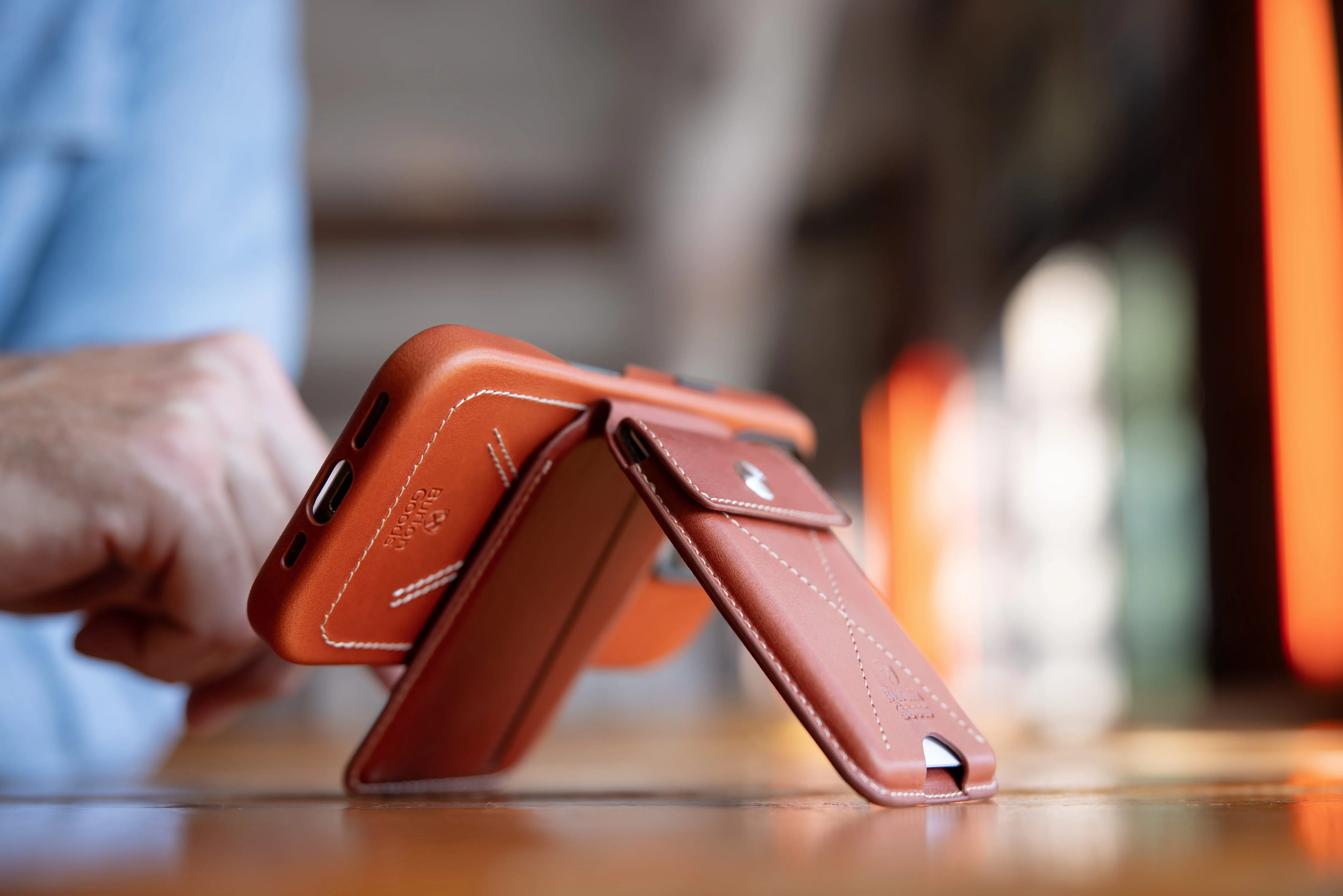 Heritage Leather Case For iPhone 16 Pro - Image 11