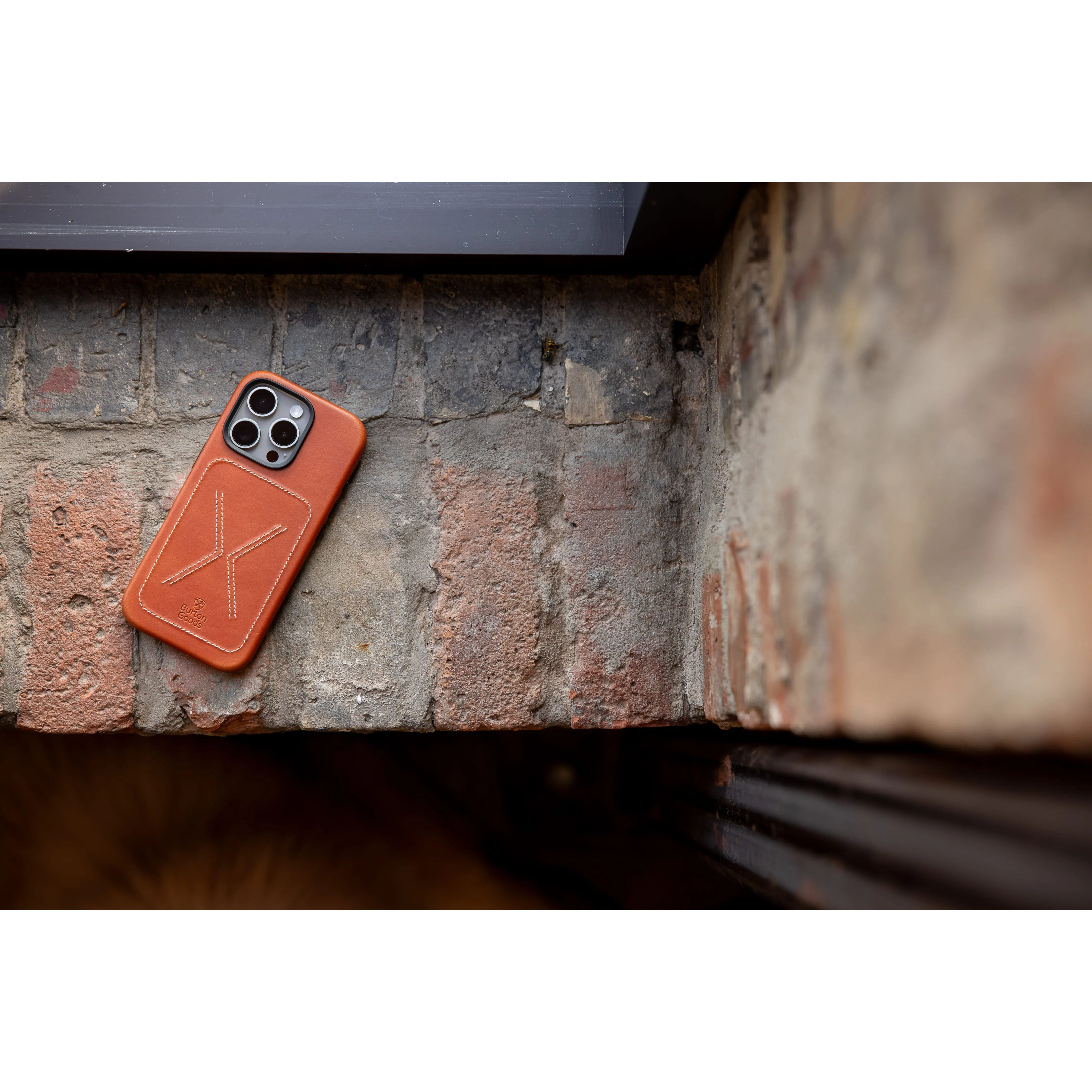 Heritage Leather Case For iPhone 16 Pro - Image 6