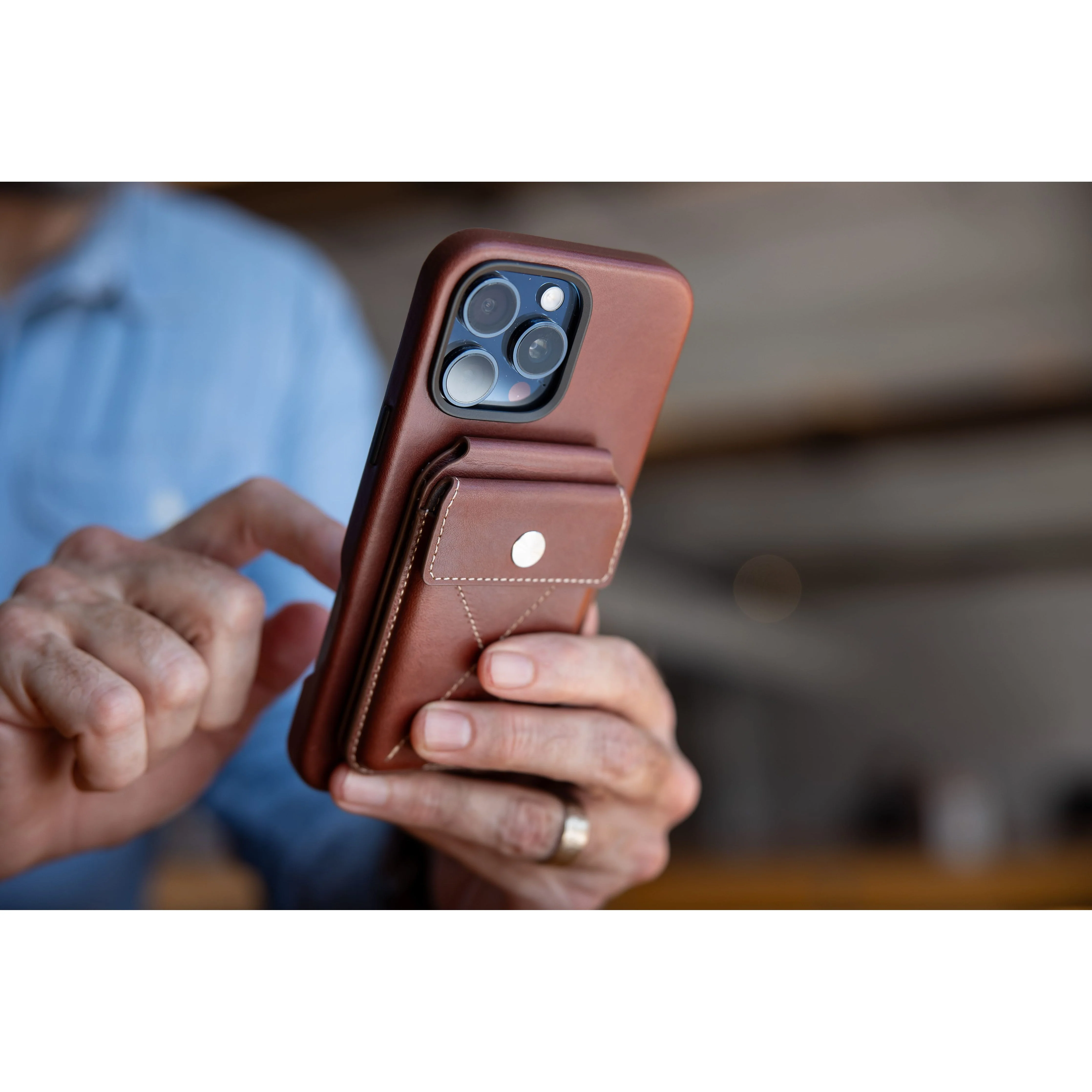 Heritage Leather Case For iPhone 16 Pro Max - Image 4