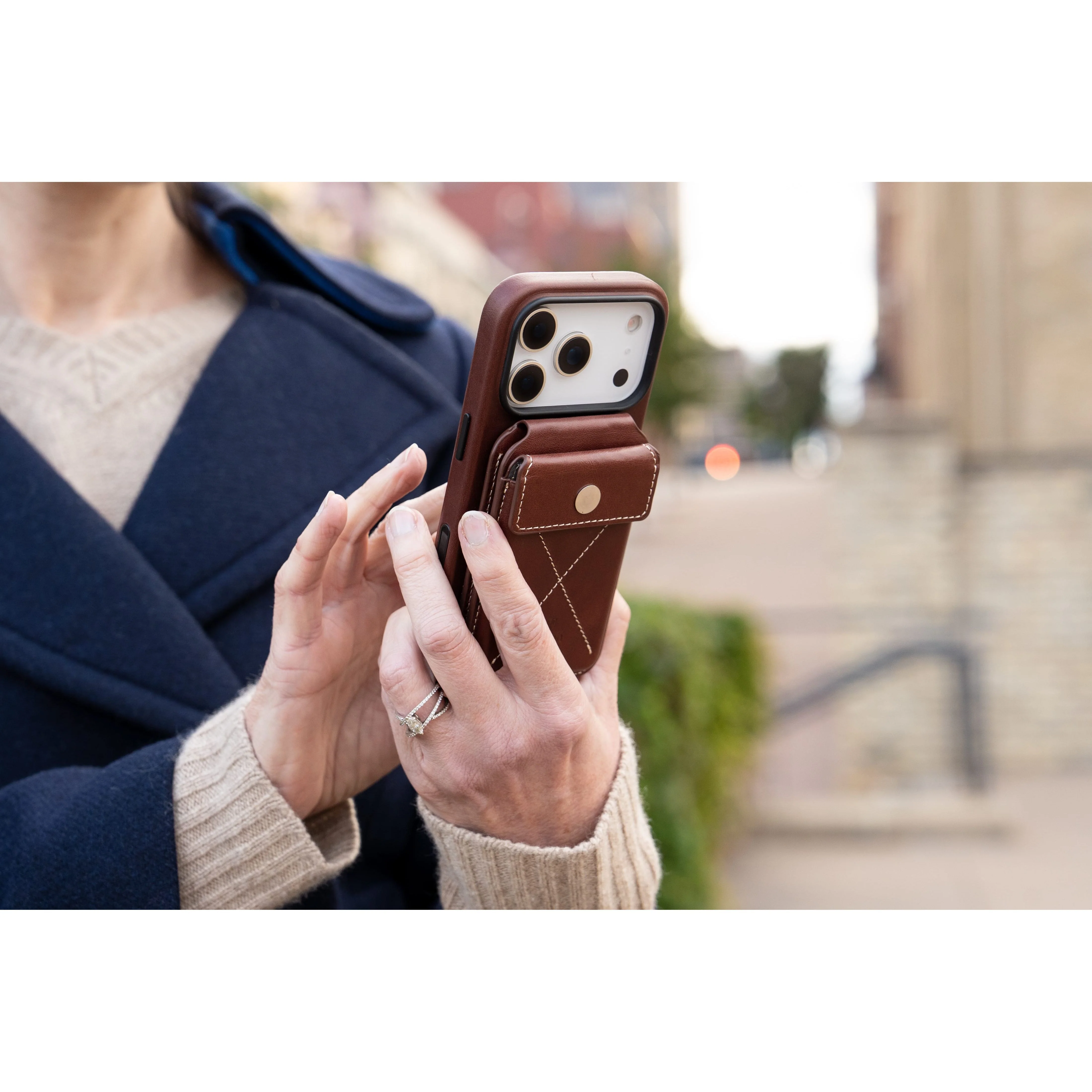 Heritage Leather Case For iPhone 17 Pro Max - Image 6