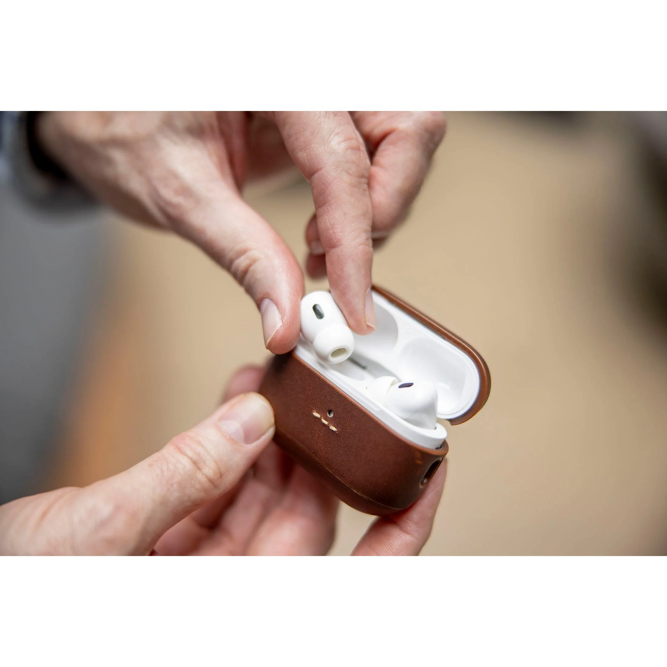 Leather Case For AirPods Pro 3 - Image 10