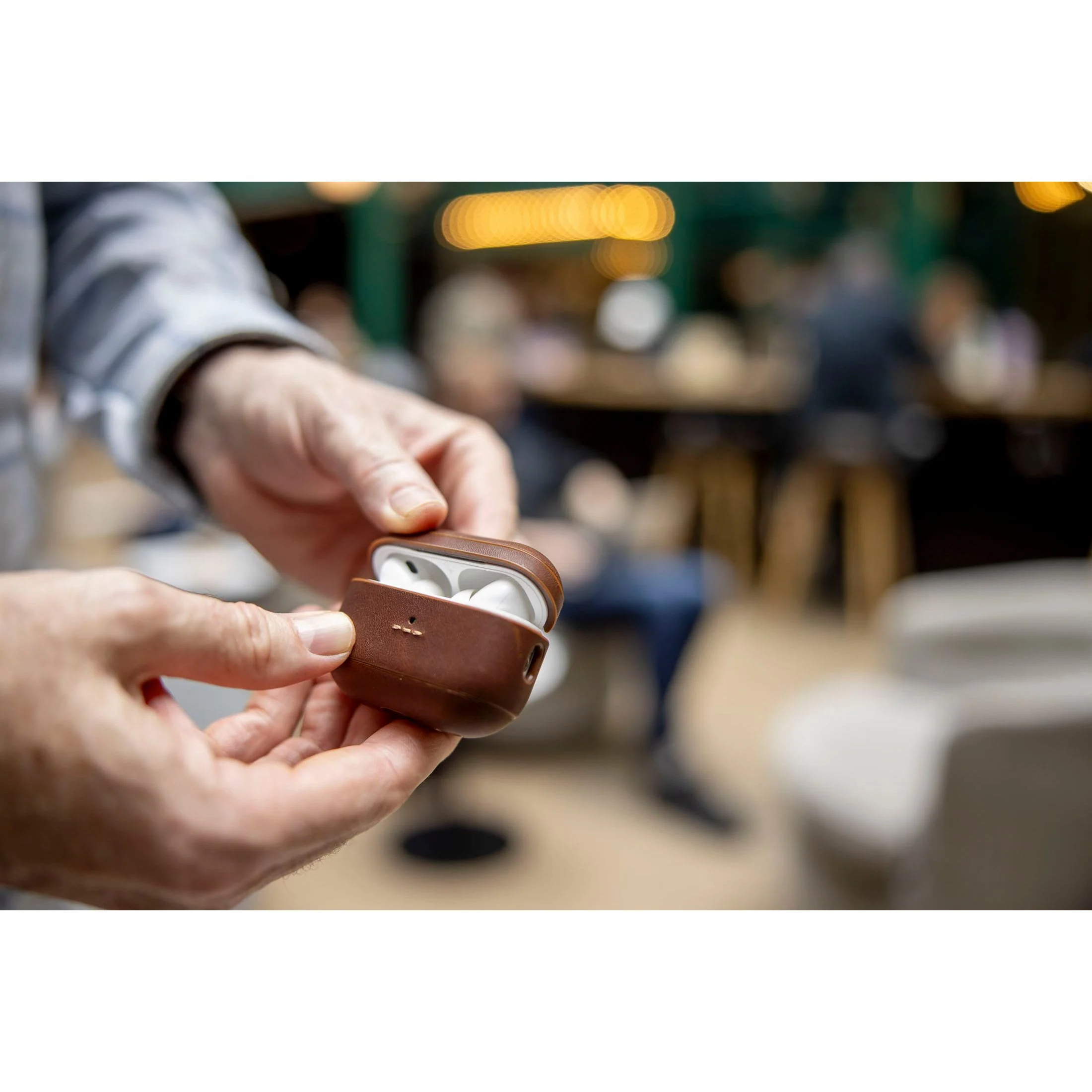 Leather Case For AirPods Pro 3 - Image 4