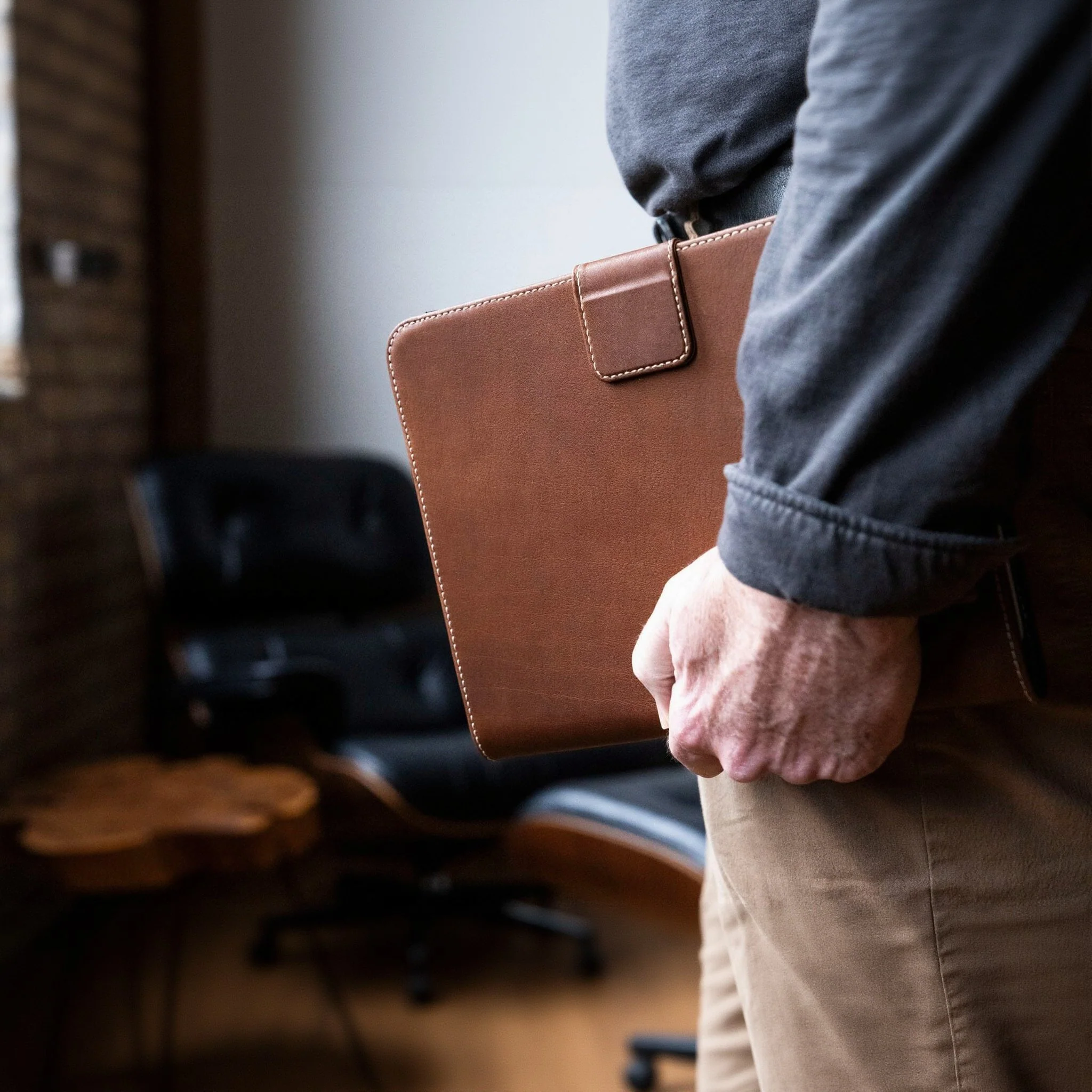 Limited Edition: Magic Keyboard Leather Case For iPad Pro 11" - Image 12