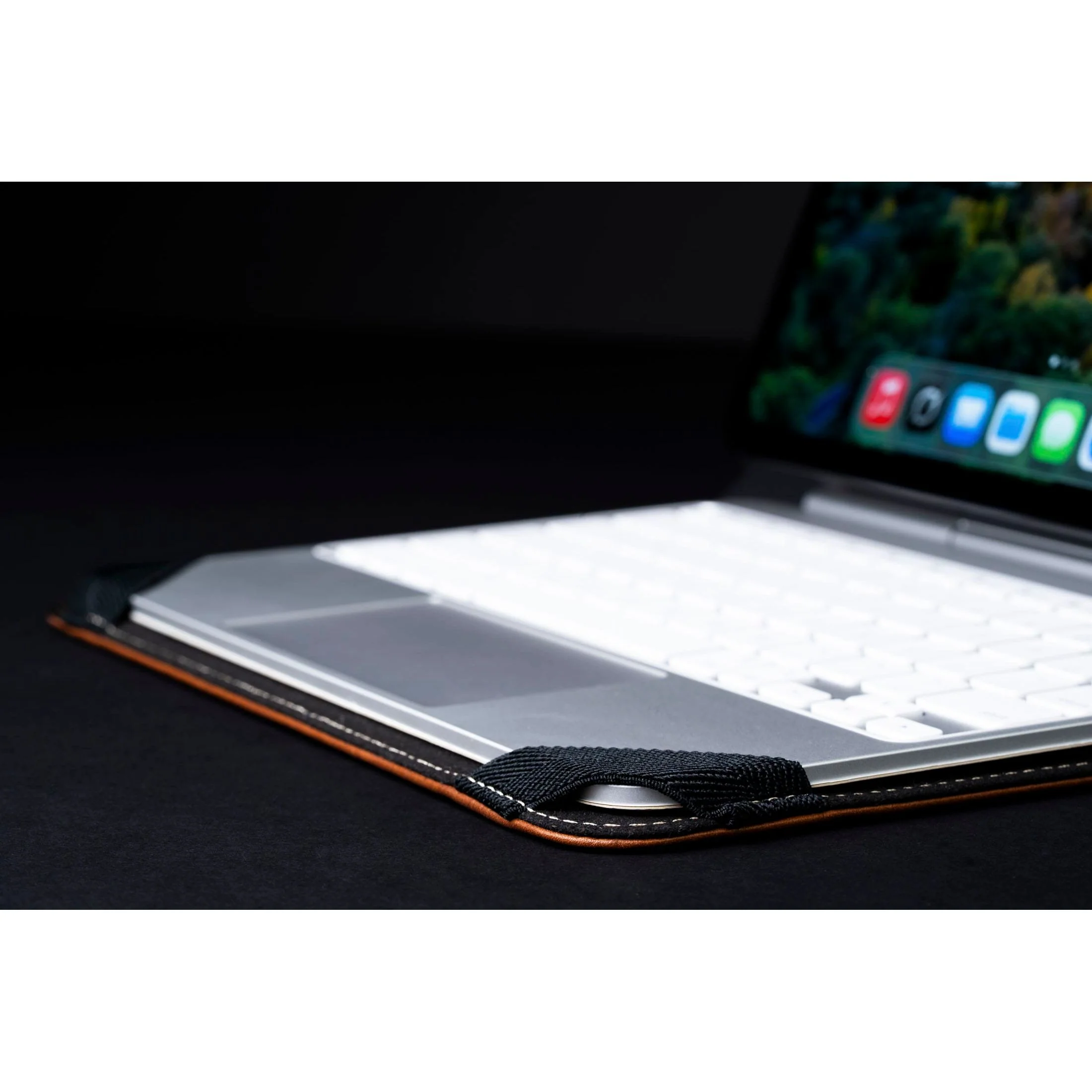 Limited Edition: Magic Keyboard Leather Case For iPad Pro 11" - Image 6