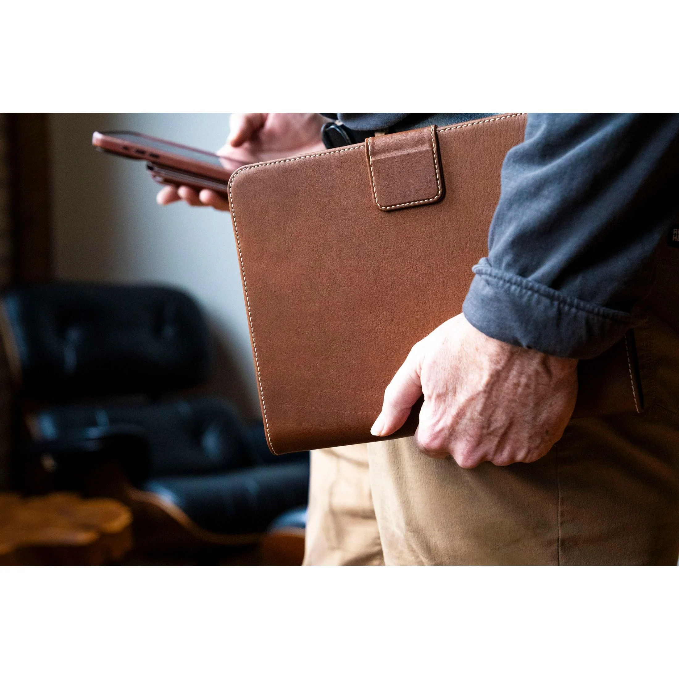 Limited Edition: Magic Keyboard Leather Case For iPad Pro 11" - Image 8