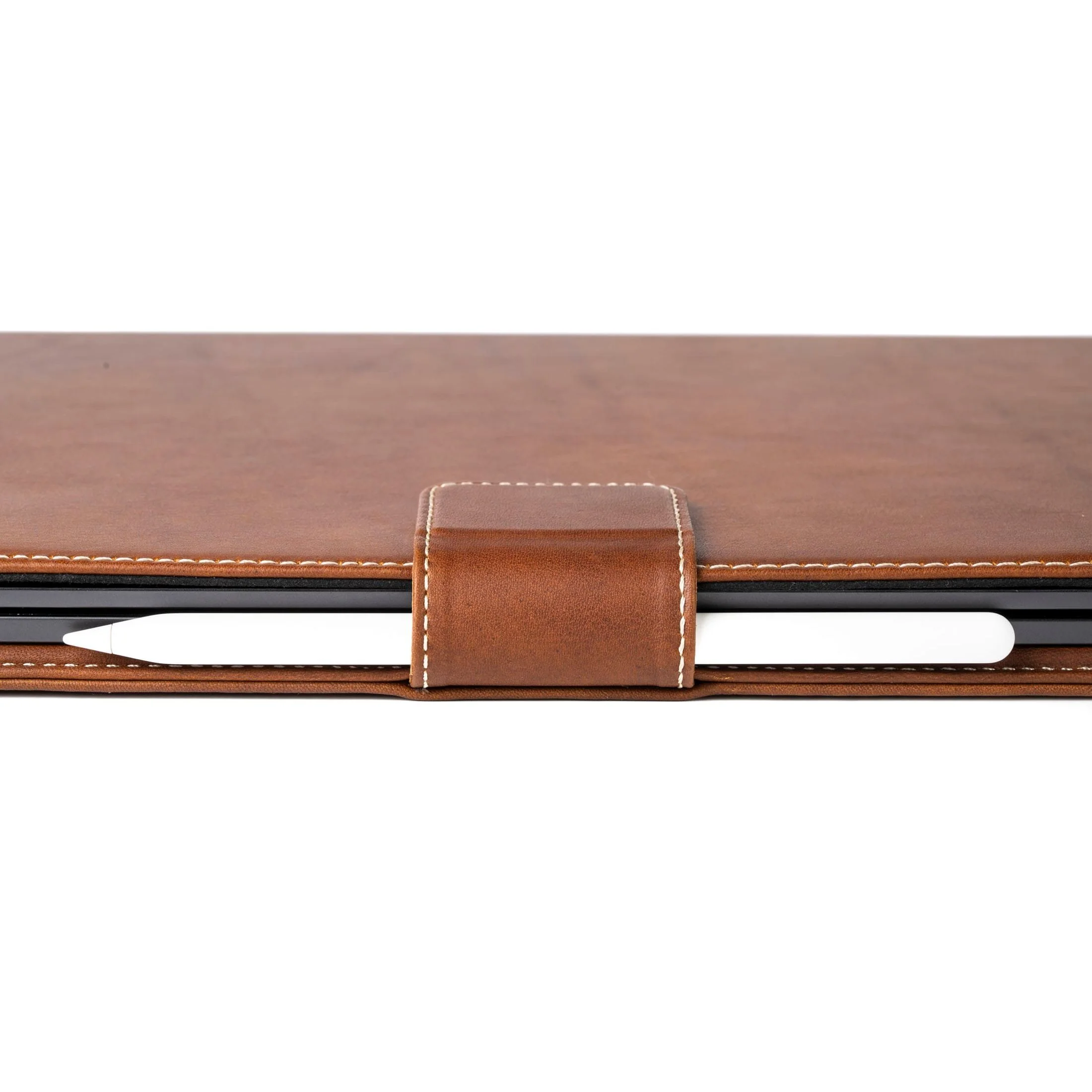 Limited Edition: Magic Keyboard Leather Case iPad Air 13 - Image 4