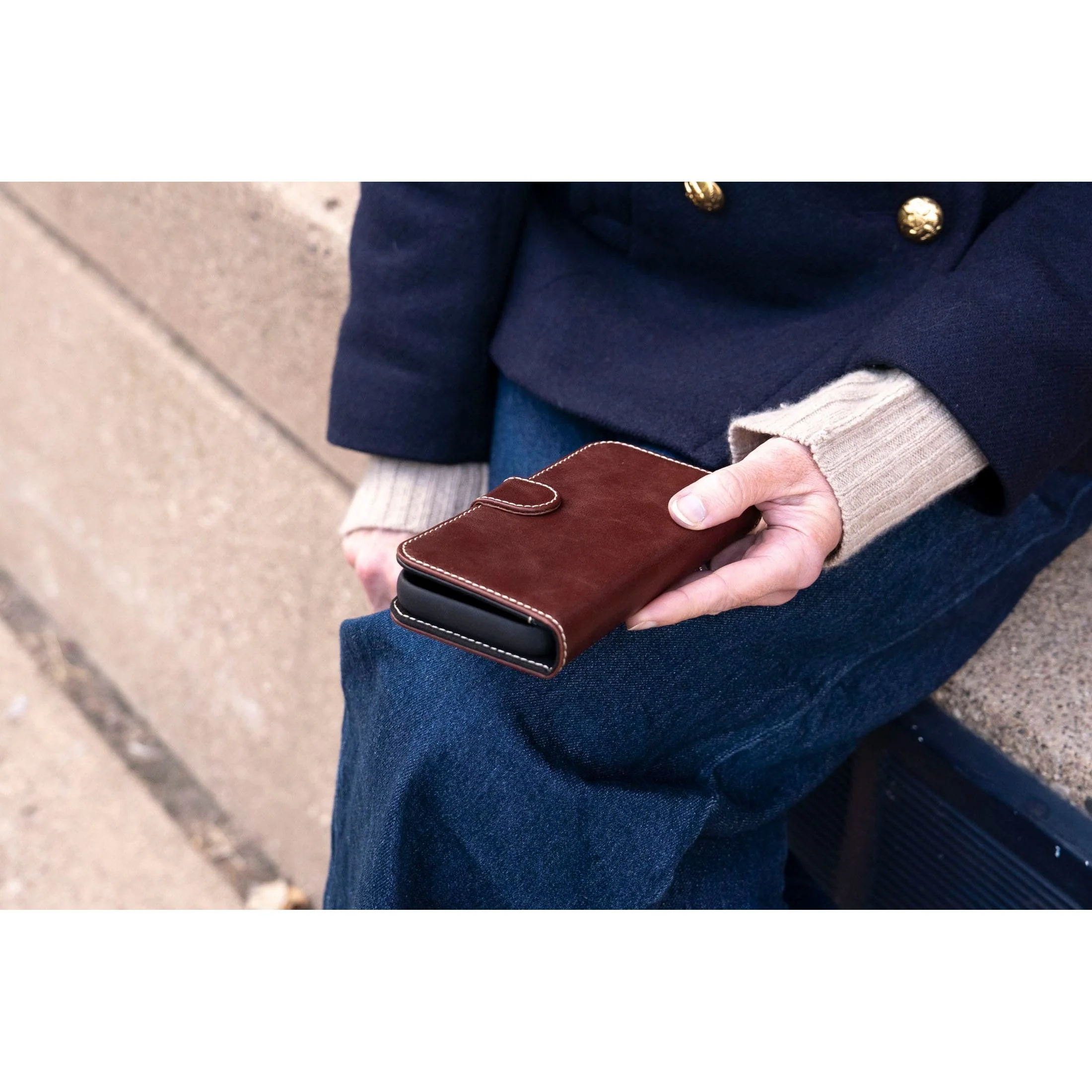 Luxury Pocket Book For iPhone 17 Pro - Image 6