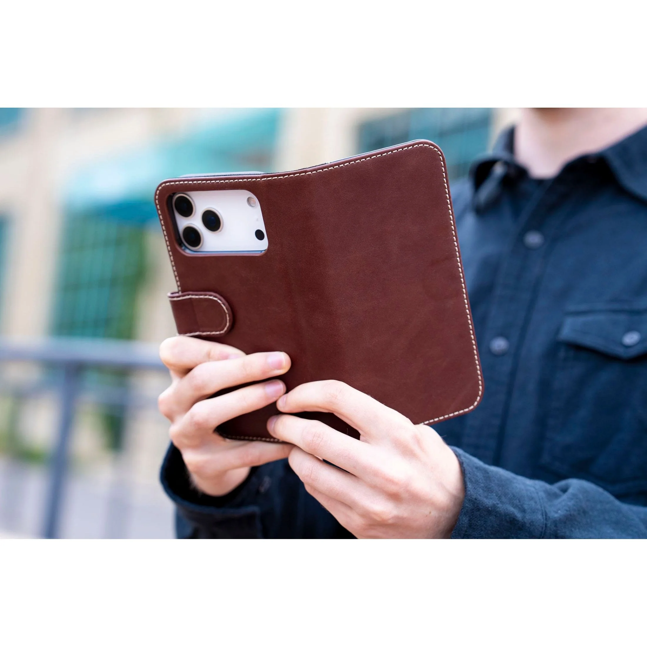 Luxury Pocket Book For iPhone 17 Pro Max - Image 4