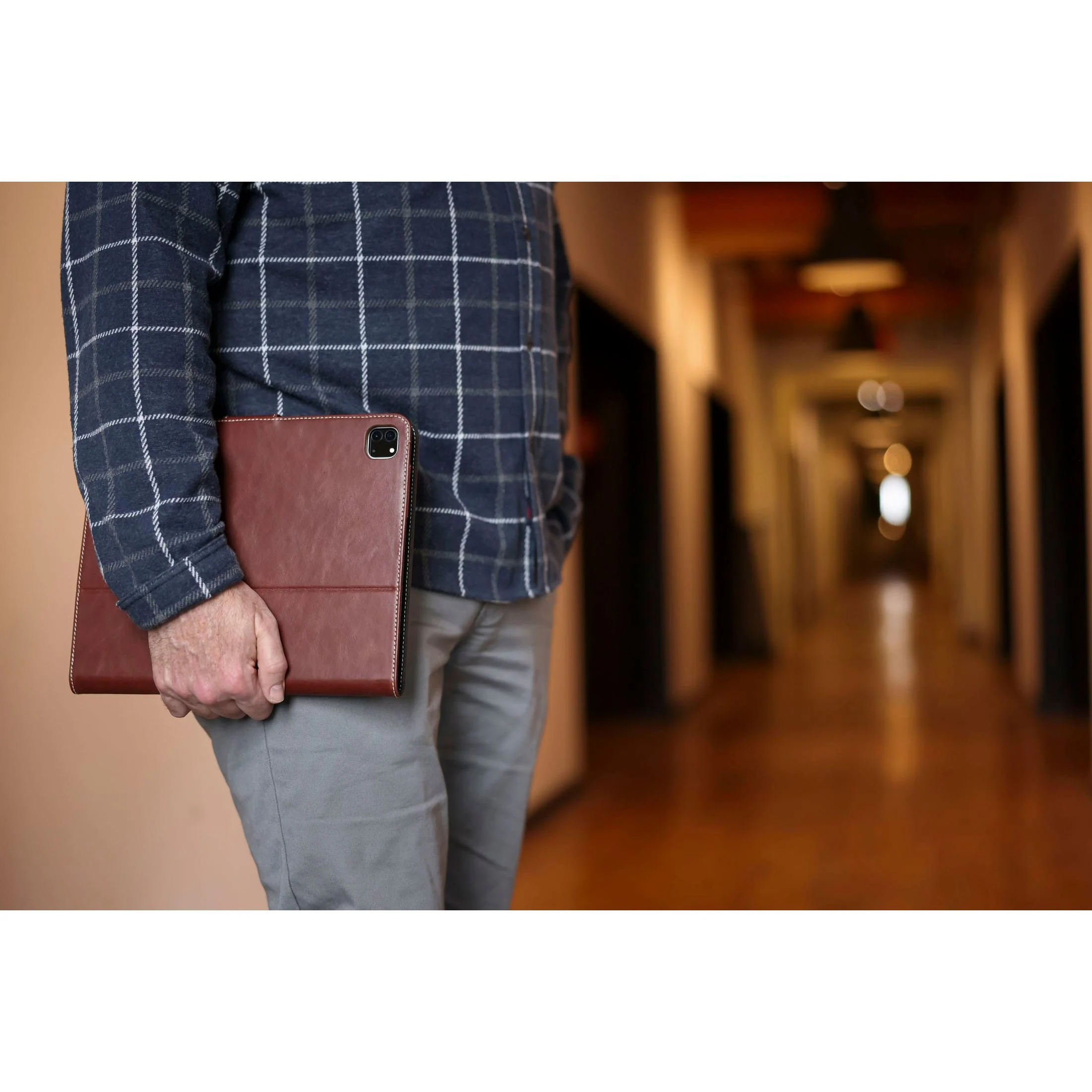 Magic Keyboard Leather Case For iPad Air 13" - Image 15