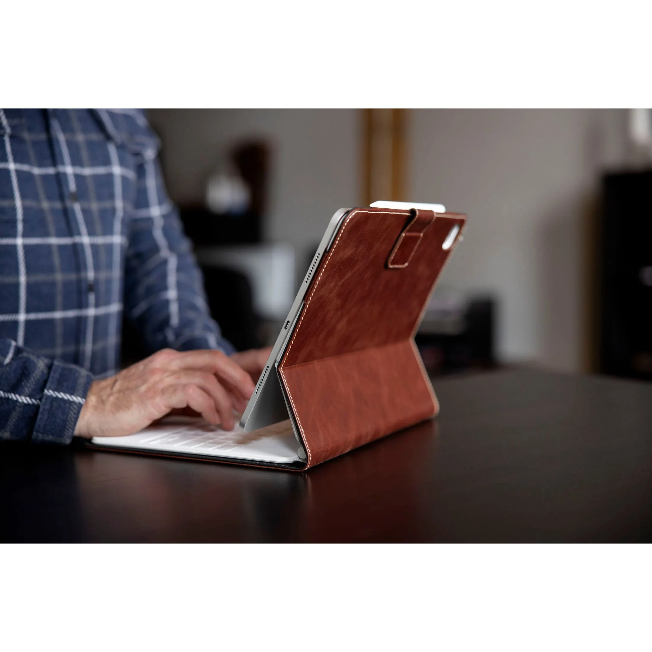 Magic Keyboard Leather Case For iPad Air 13" - Image 5