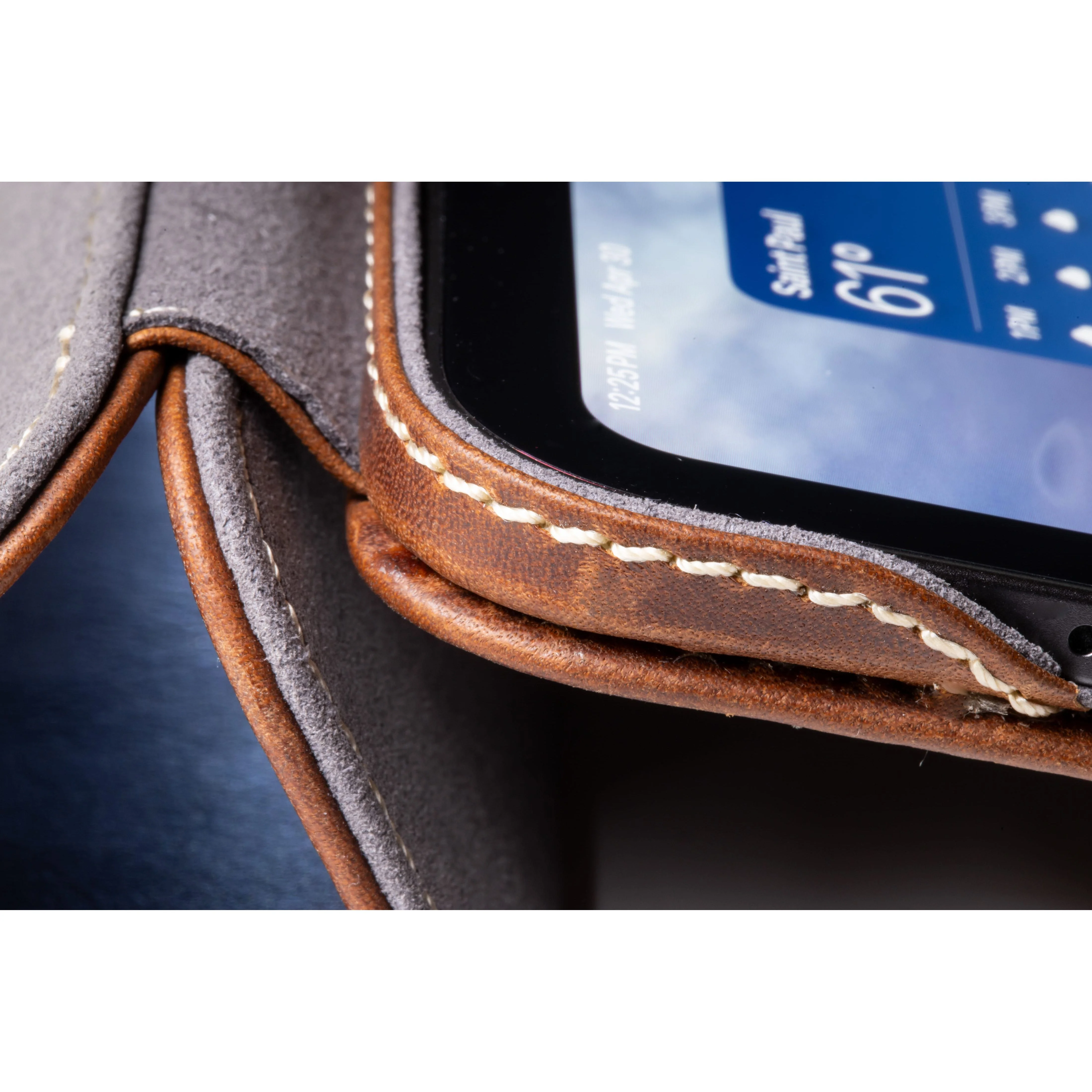 Slim Magnetic Leather Case M5 / M4 iPad Pro 11" - Image 15
