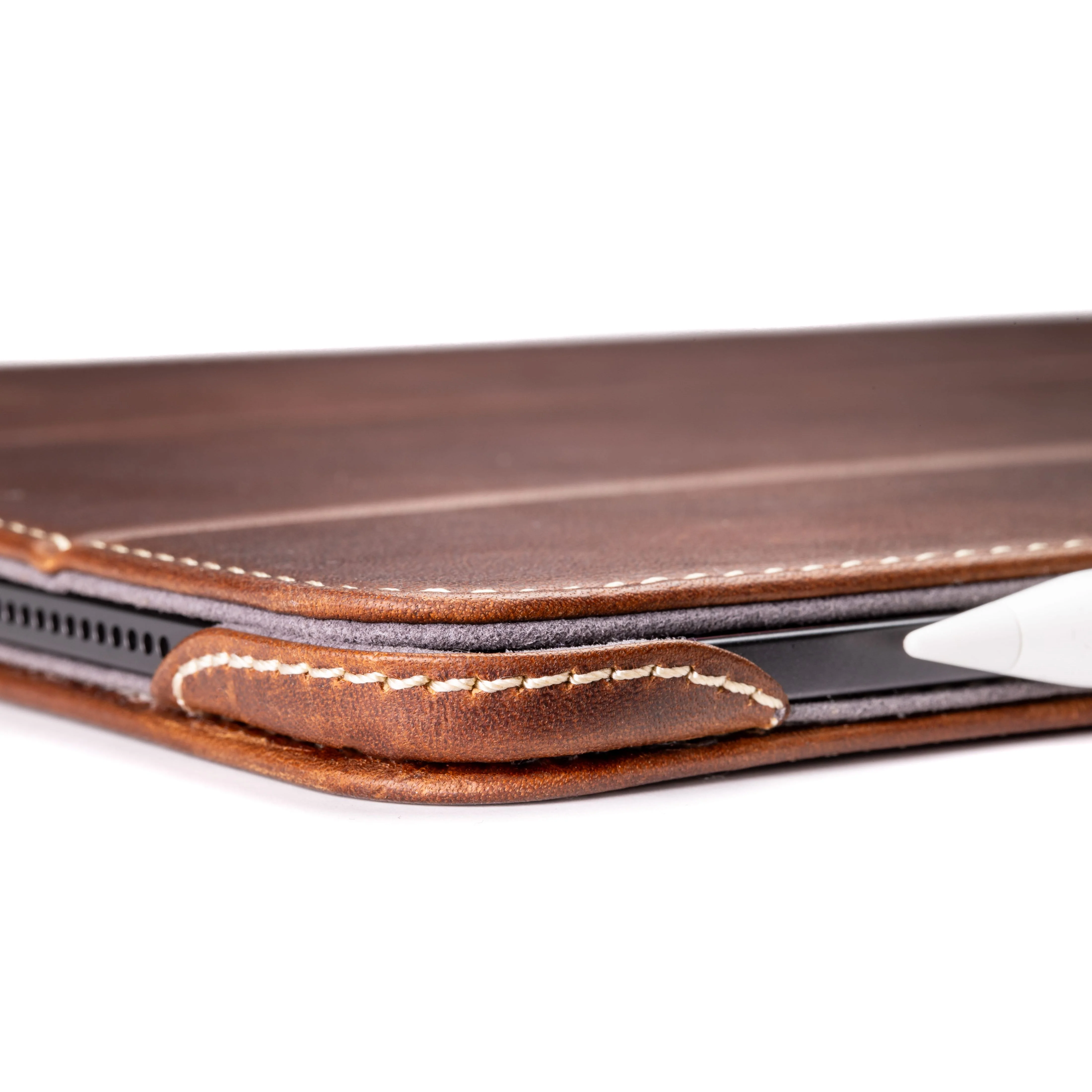 Slim Magnetic Leather iPad Case M5 / M4 iPad Pro 13" - Image 10