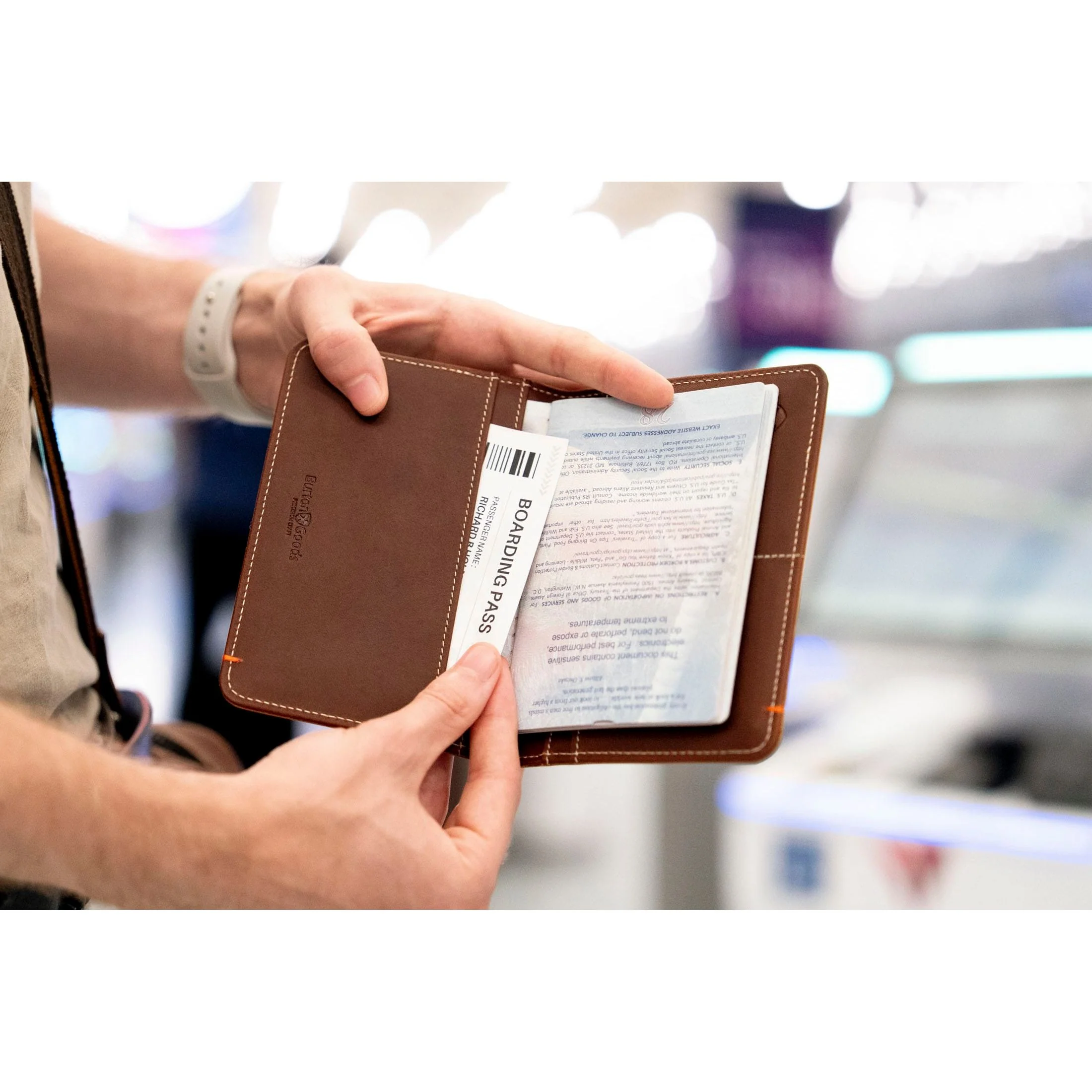 Slim Passport Leather Wallet - Image 11
