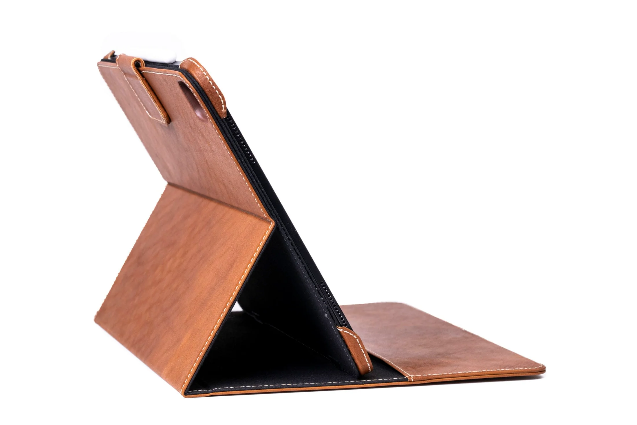Limited Edition: Magnetic Leather Case M5 / M4 iPad Pro 13" - Image 15