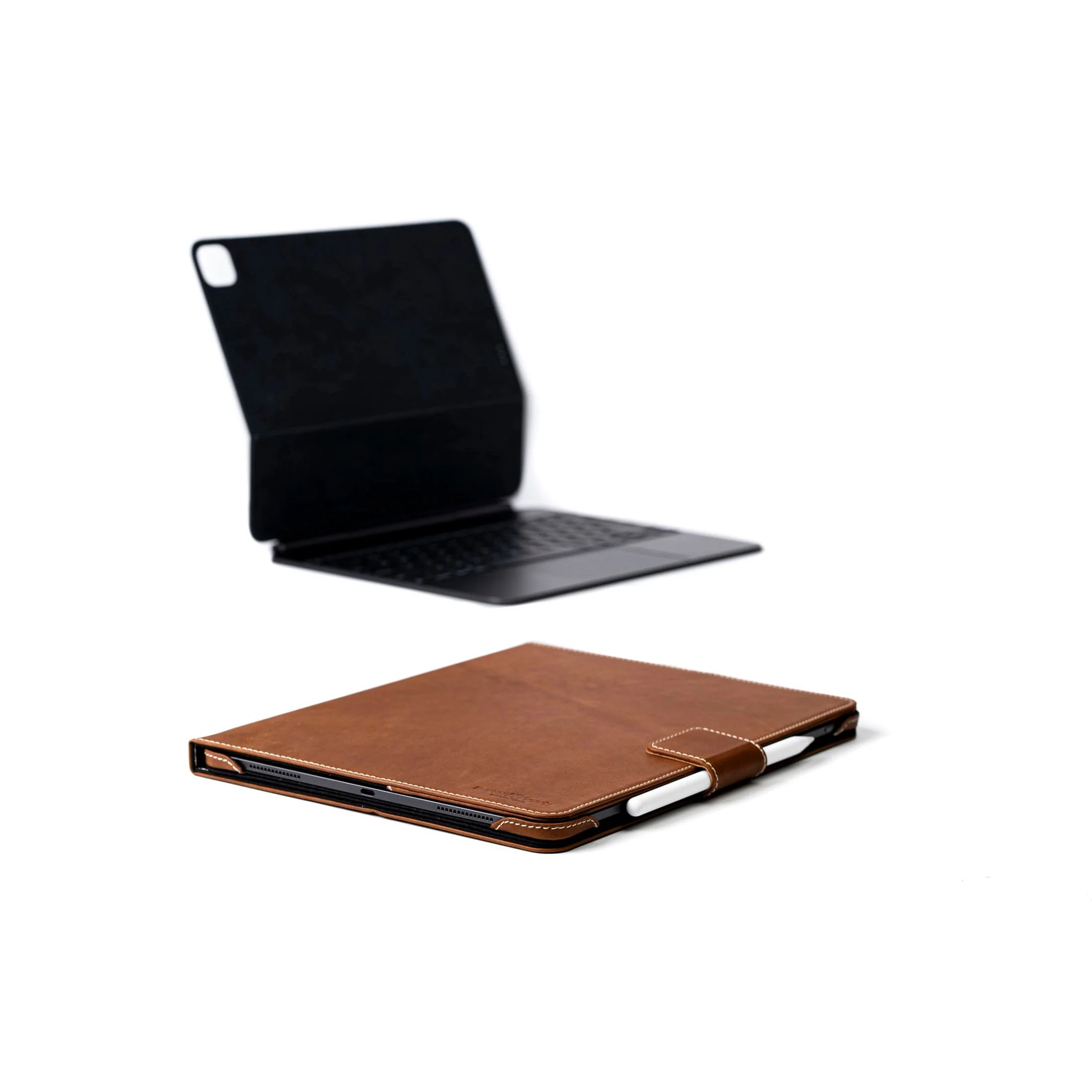 Limited Edition: Magnetic Leather Case M5 / M4 iPad Pro 13" - Image 9